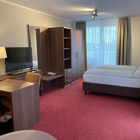 Hotel Gaestehaus Forum Am Westkreuz Munchen Bagian luar foto