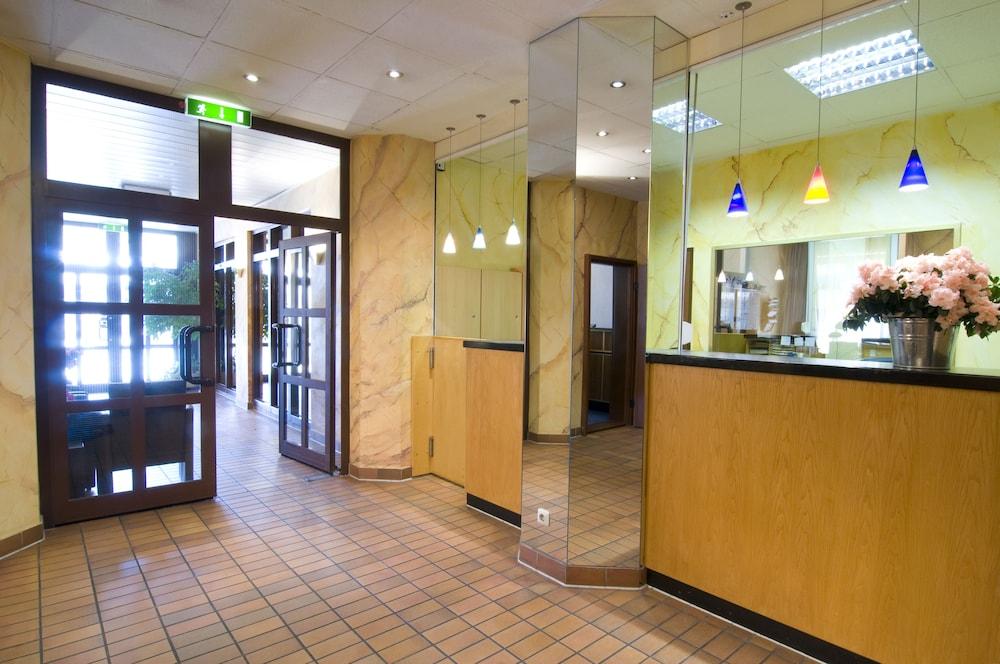 Hotel Gaestehaus Forum Am Westkreuz Munchen Bagian luar foto