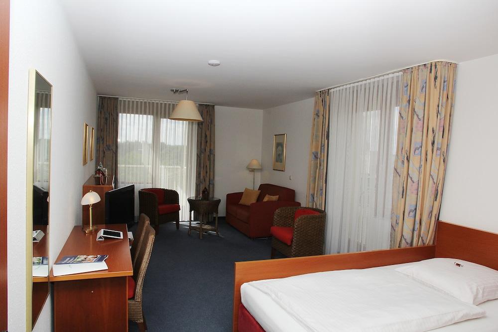 Hotel Gaestehaus Forum Am Westkreuz Munchen Bagian luar foto