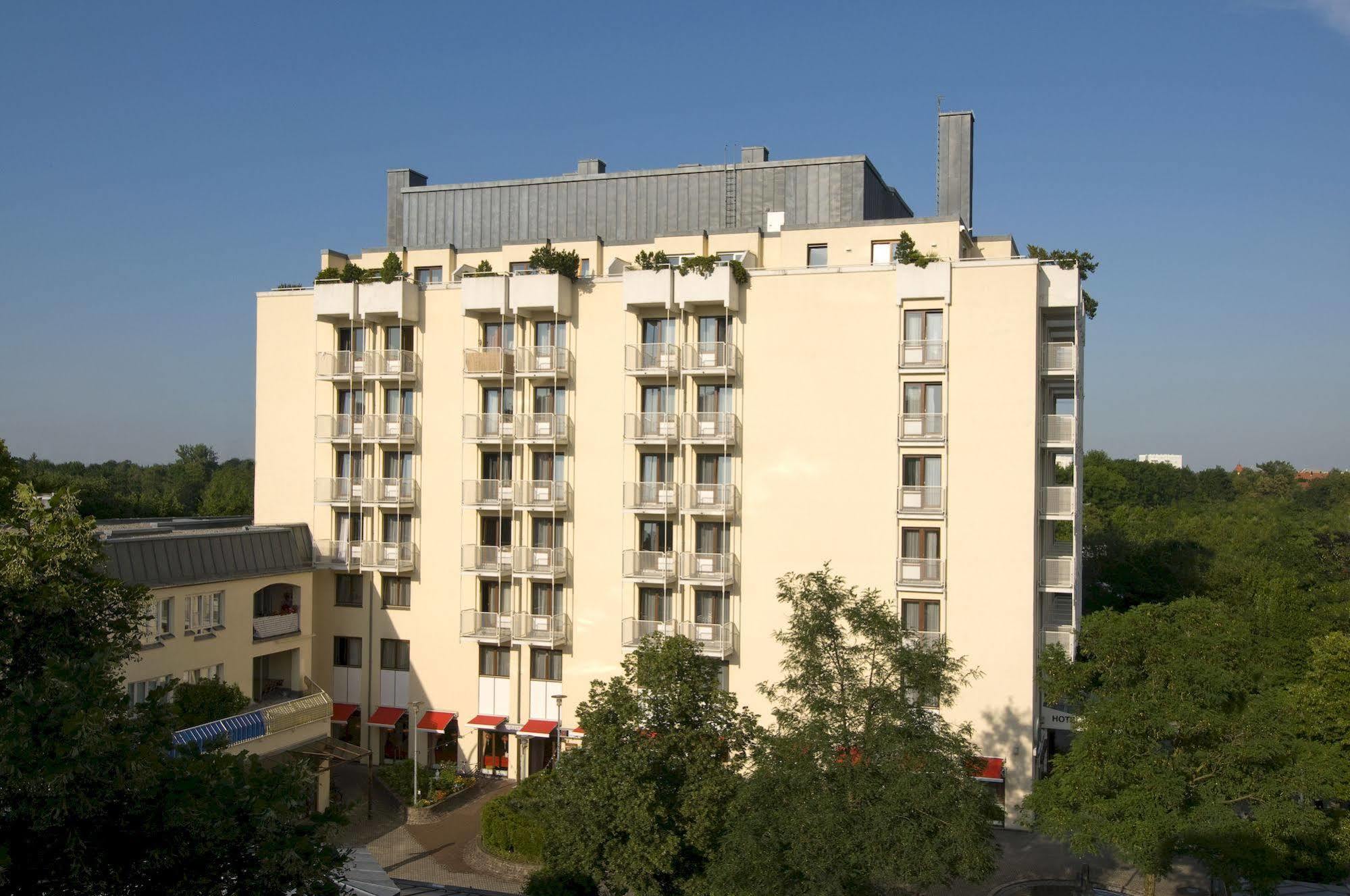 Hotel Gaestehaus Forum Am Westkreuz Munchen Bagian luar foto