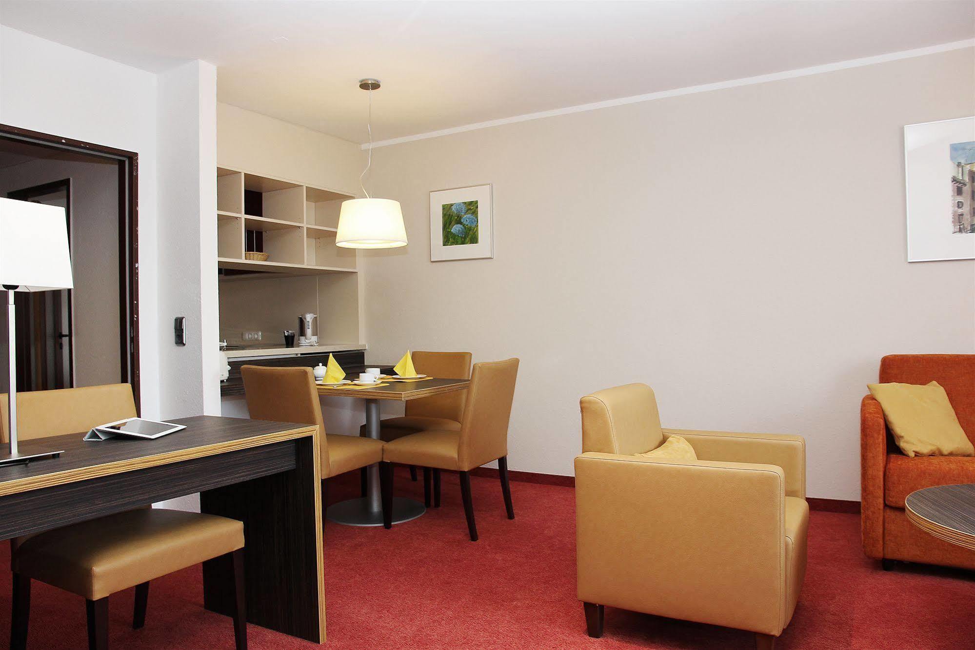 Hotel Gaestehaus Forum Am Westkreuz Munchen Bagian luar foto